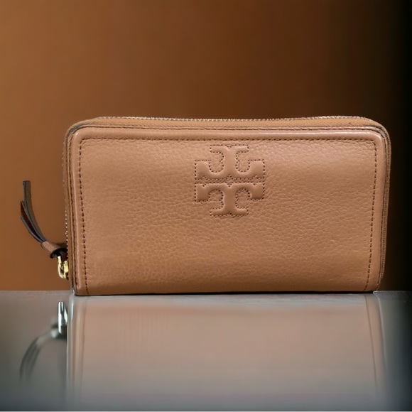 TORY BURCH Thea Multi-Gusset Zip
Continental Wallet - Picture 8 of 10
